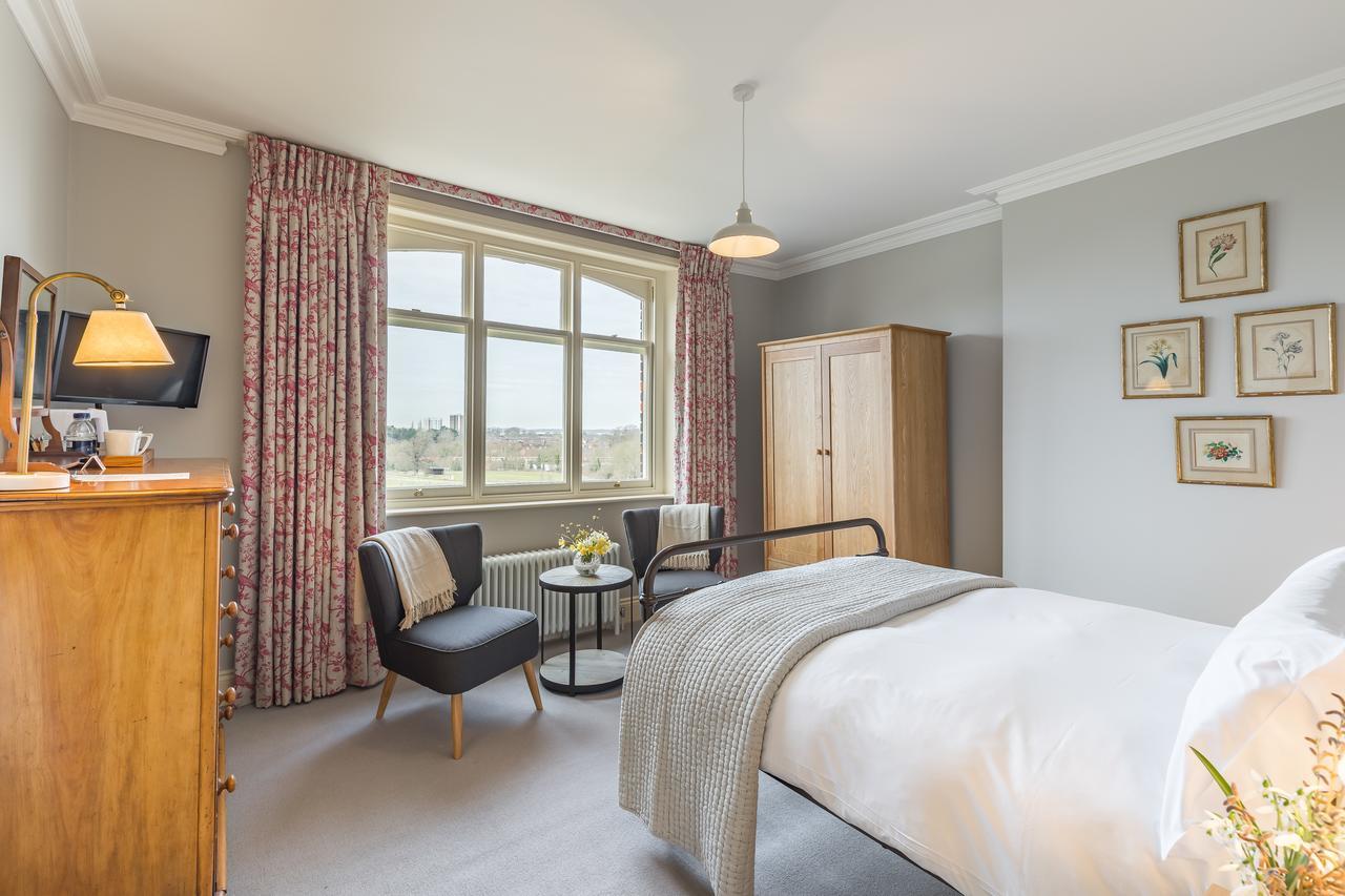 Lawn House Hotel Hatfield  Kültér fotó